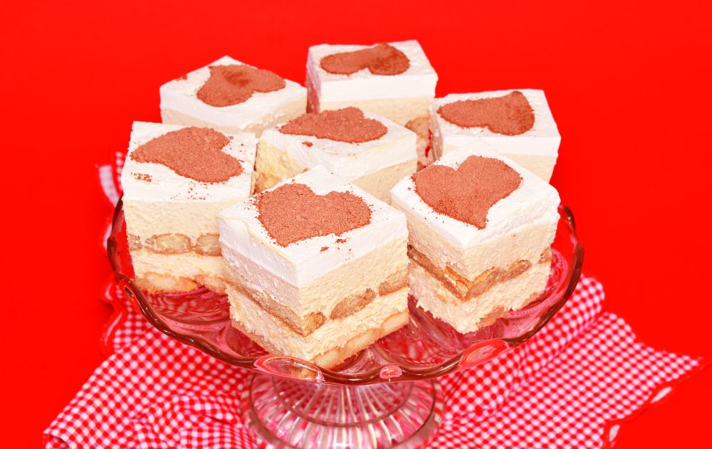 tiramisu s belom cokoladom